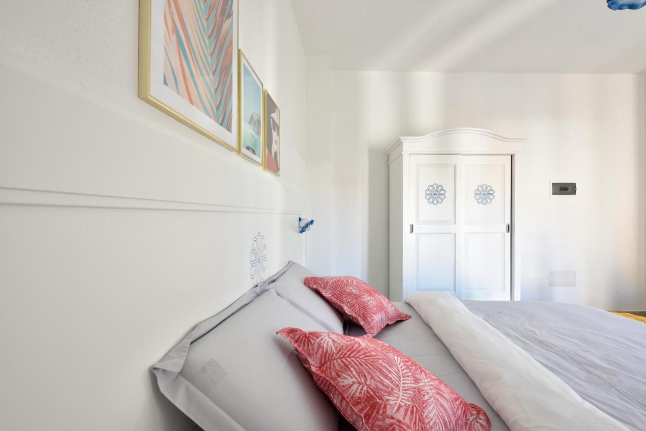 Inah Rooms Dorgali Exterior foto